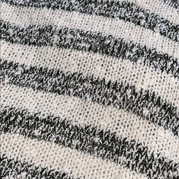 sweater - Picture 2 of 3